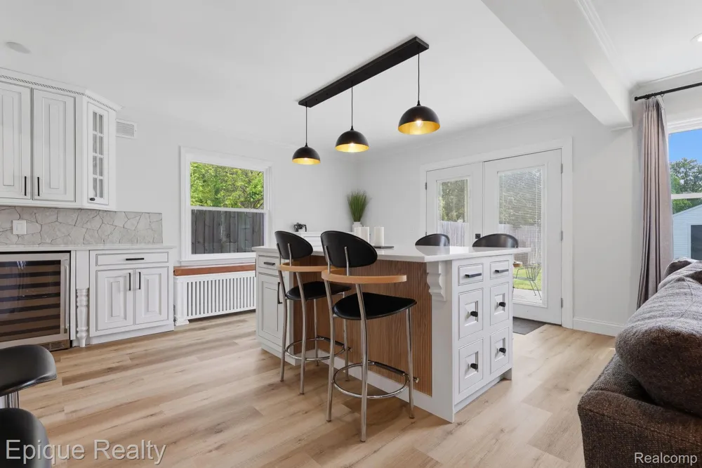 72 North Shore Drive Lake Orion Village, MI 48362
