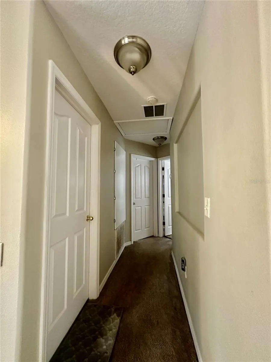 12014 DEACONS CROFT LANE Tampa, FL 33626