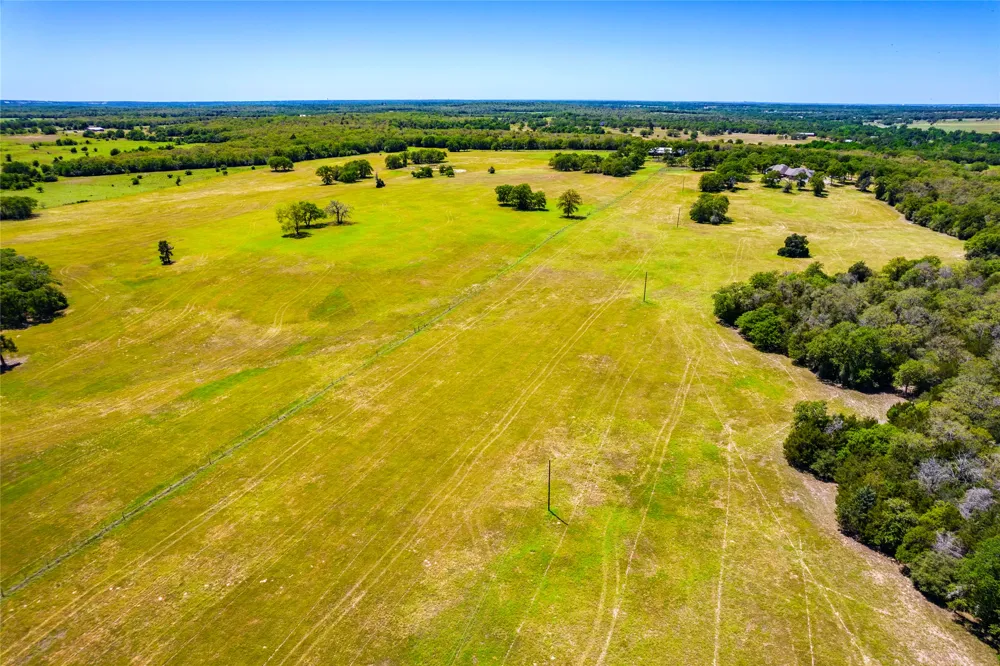 17270 FM 112 Thrall, TX 76578
