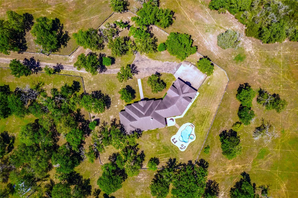 17270 FM 112 Thrall, TX 76578