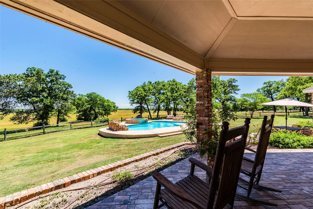 17270 FM 112 Thrall, TX 76578
