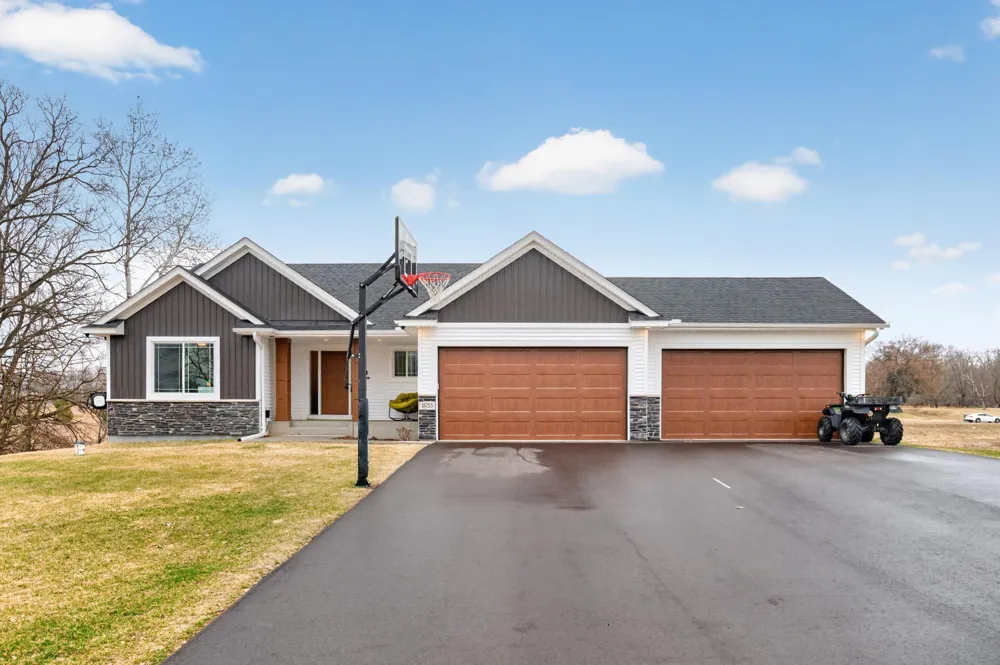 18753 Orchid Street NW Oak Grove, MN 55303