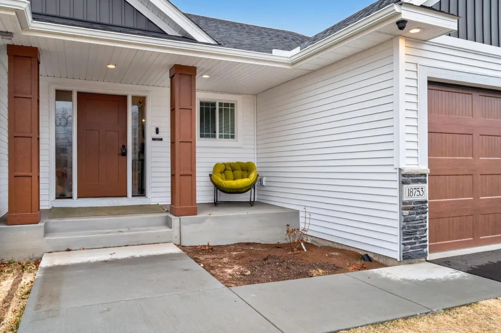 18753 Orchid Street NW Oak Grove, MN 55303