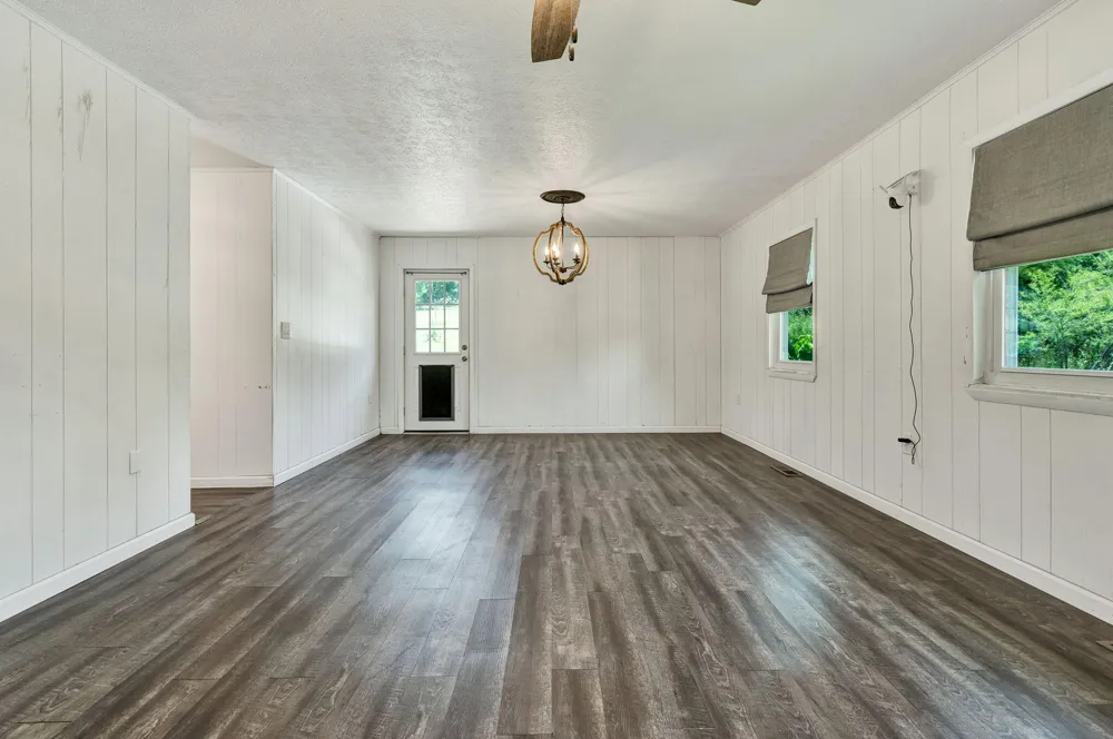 10780 Tennessee 68 Grandview, TN 37337