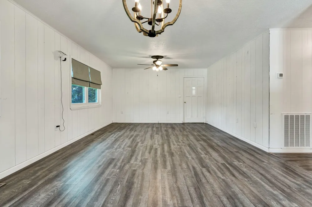 10780 Tennessee 68 Grandview, TN 37337