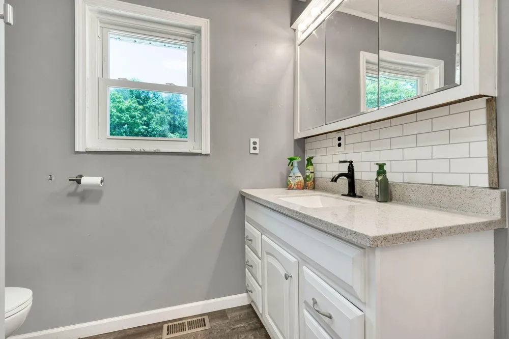 10780 Tennessee 68 Grandview, TN 37337