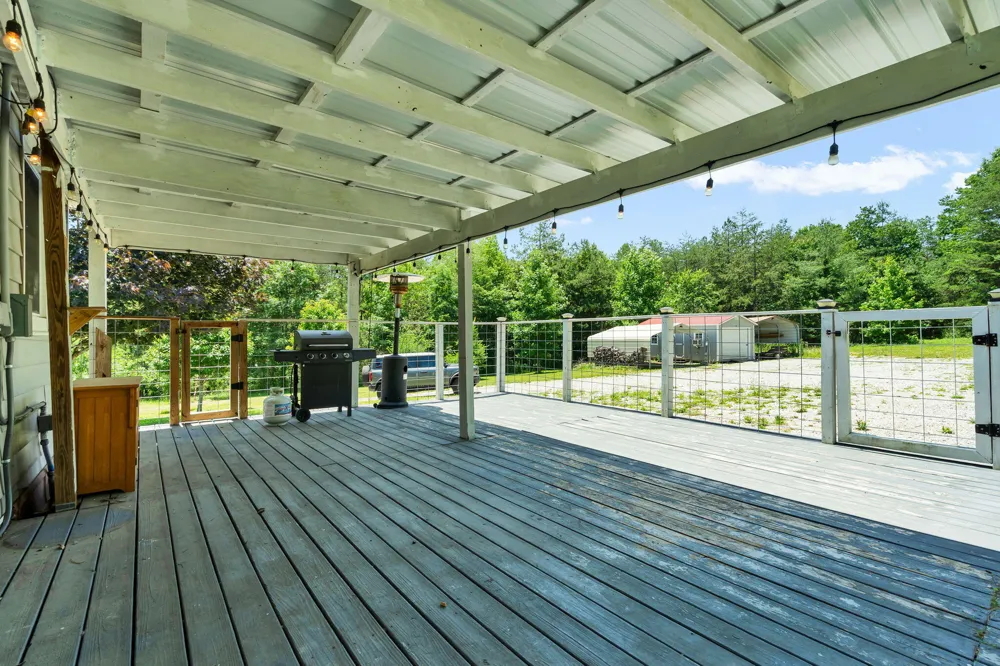 10780 Tennessee 68 Grandview, TN 37337
