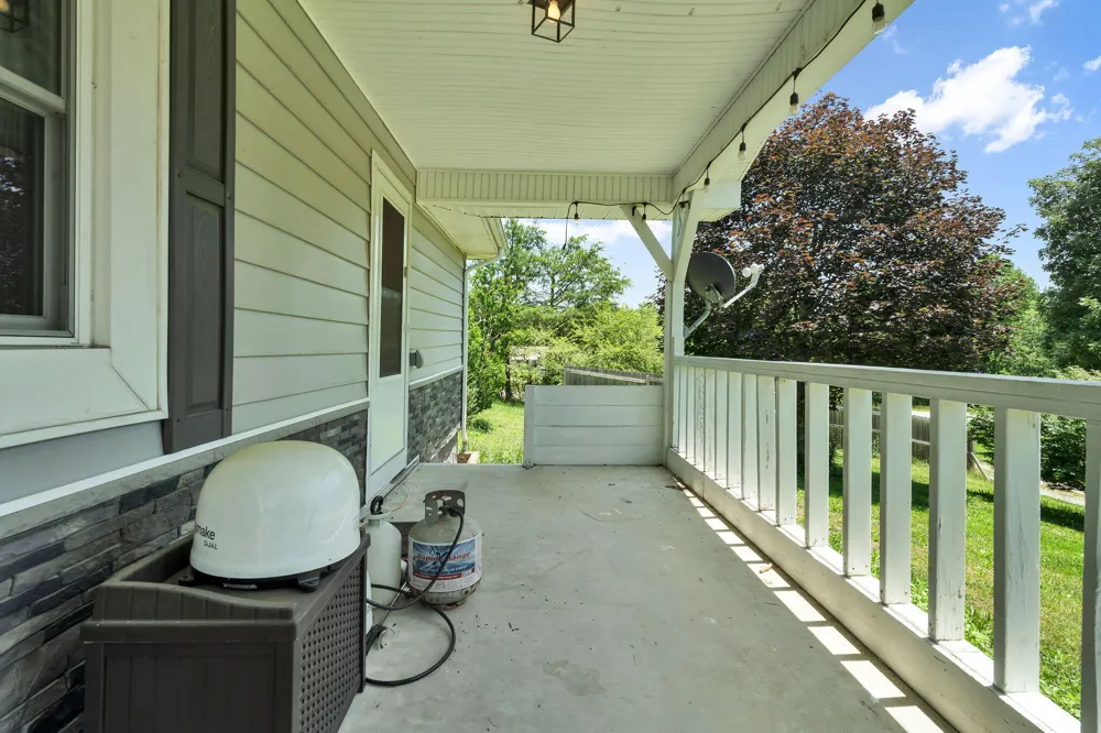 10780 Tennessee 68 Grandview, TN 37337