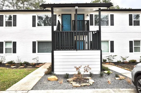 2655 Fountain View Street #3