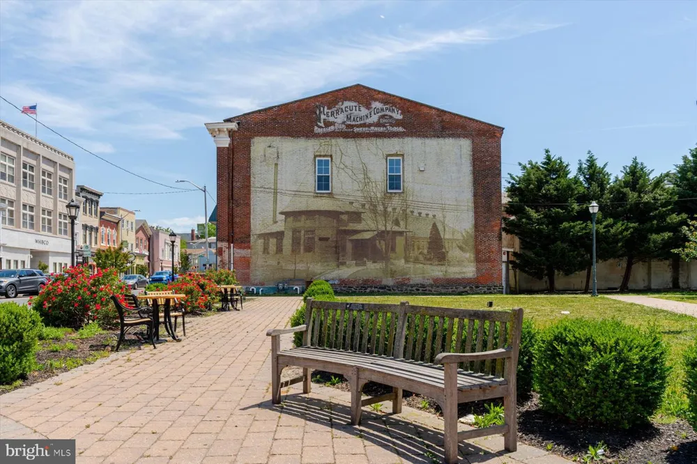 81 W COMMERCE STREET Bridgeton, NJ 08302