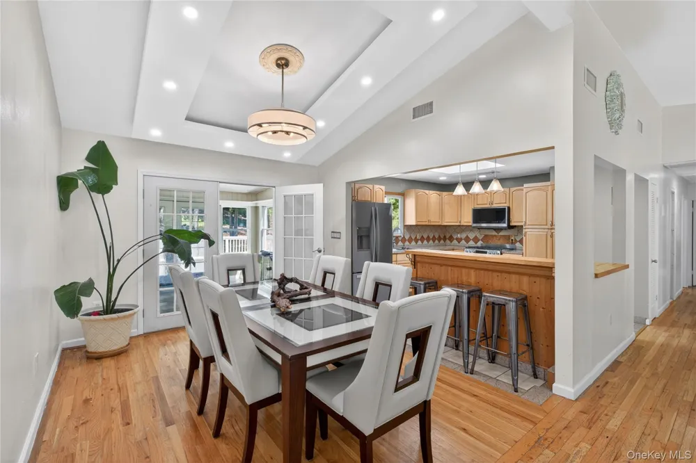 20 Patrick Drive Bloomingburg, NY 12721