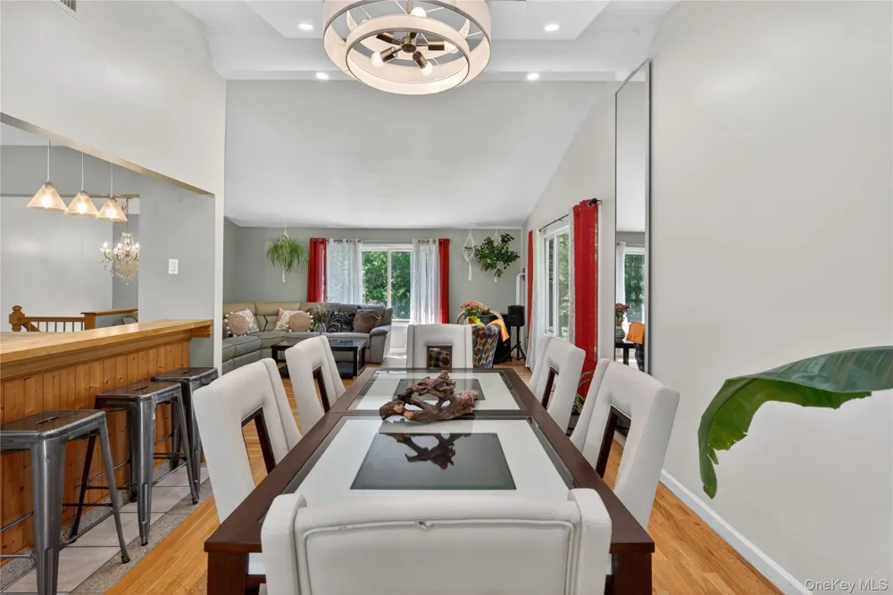 20 Patrick Drive Bloomingburg, NY 12721