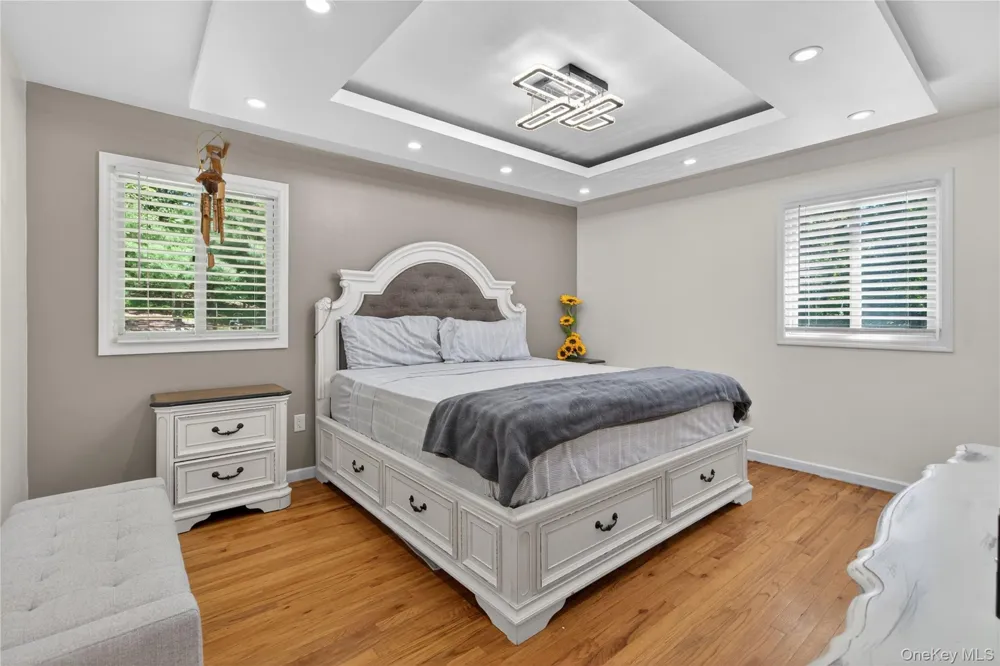 20 Patrick Drive Bloomingburg, NY 12721