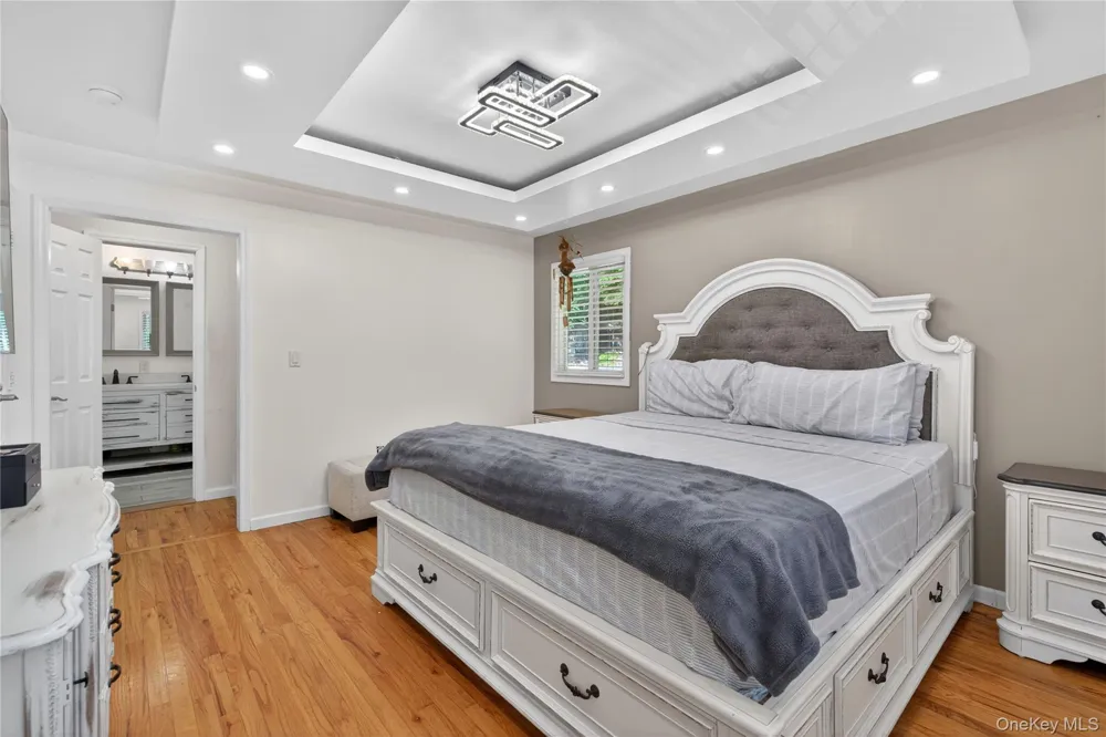 20 Patrick Drive Bloomingburg, NY 12721