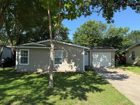 303 Ridgefield Circle