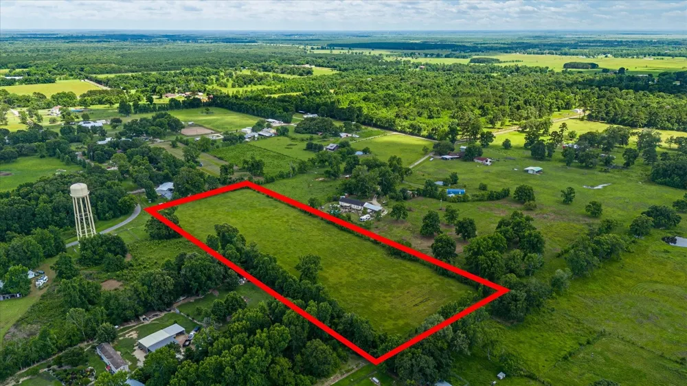 County Road 2065 Hull, TX 77564