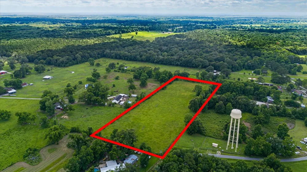 County Road 2065 Hull, TX 77564