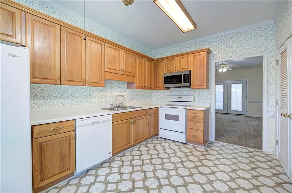 214 Manor Way Cartersville, GA 30120