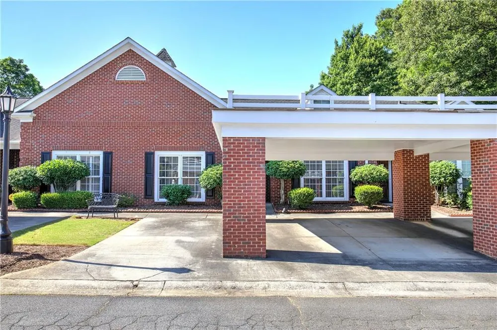 214 Manor Way Cartersville, GA 30120