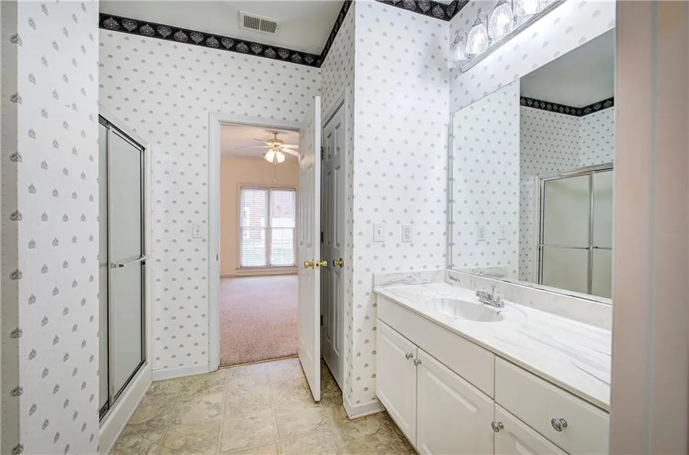 214 Manor Way Cartersville, GA 30120