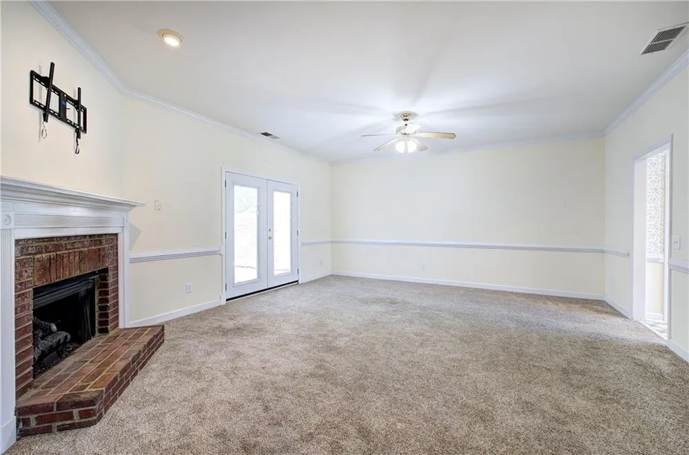 214 Manor Way Cartersville, GA 30120