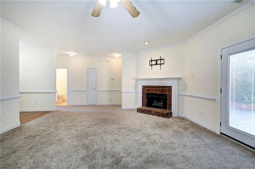 214 Manor Way Cartersville, GA 30120