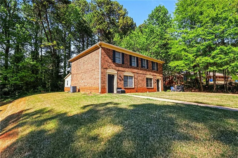 231 Scarlet Way