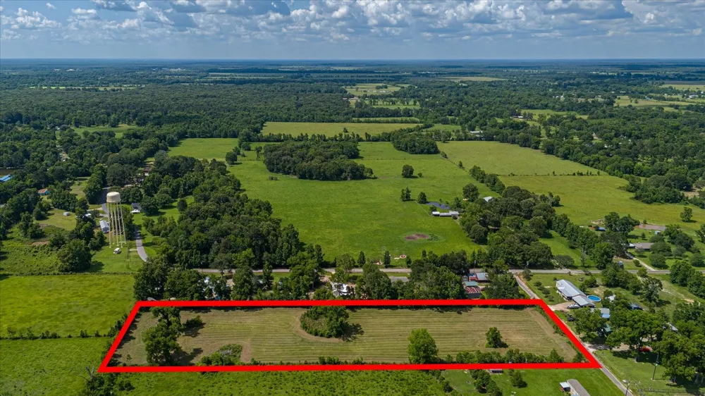 County Road 2060 Hull, TX 77564