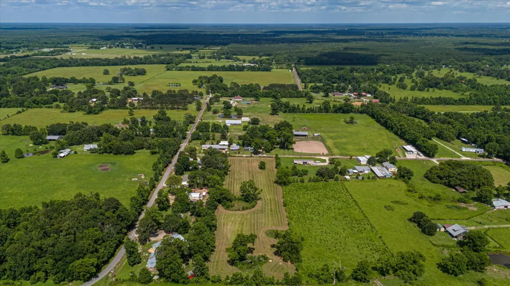 County Road 2060 Hull, TX 77564