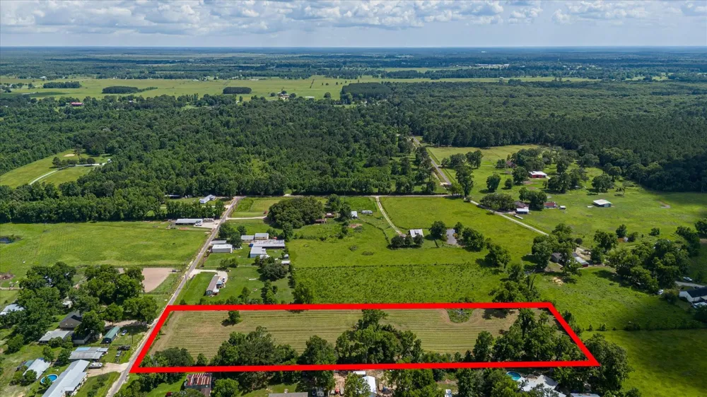 County Road 2060 Hull, TX 77564