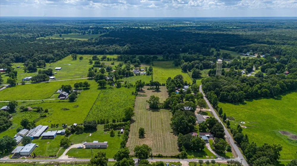 County Road 2060 Hull, TX 77564