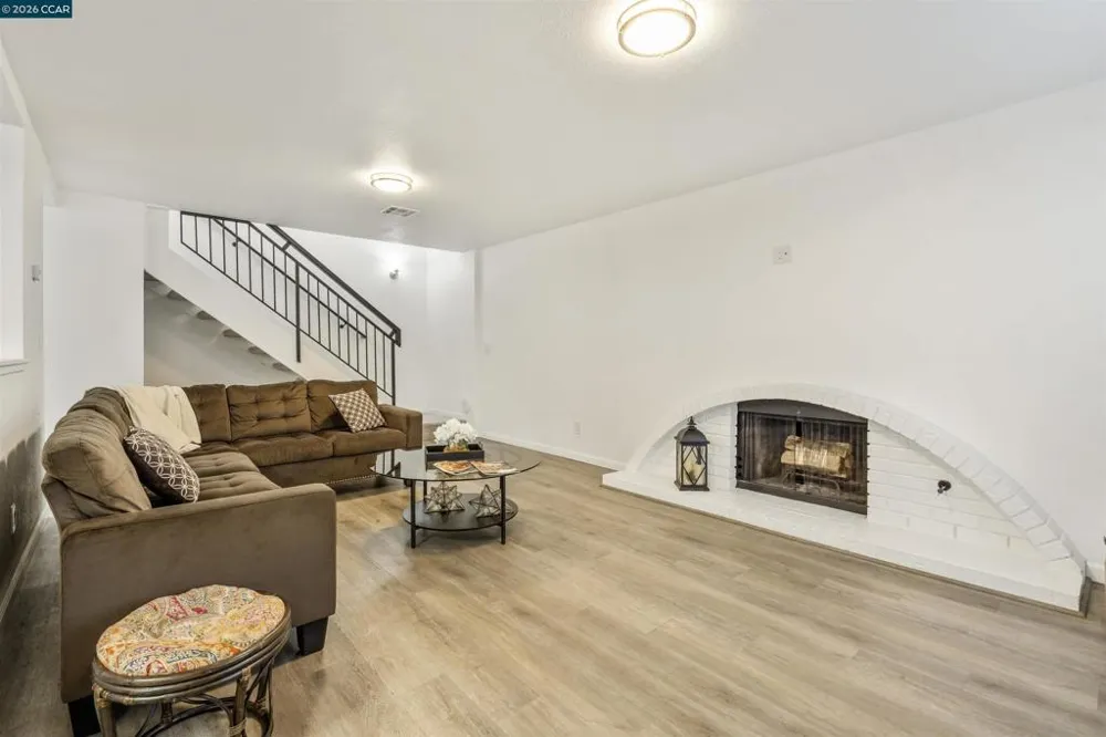 2593 El Portal Dr. #C San Pablo, CA 94806