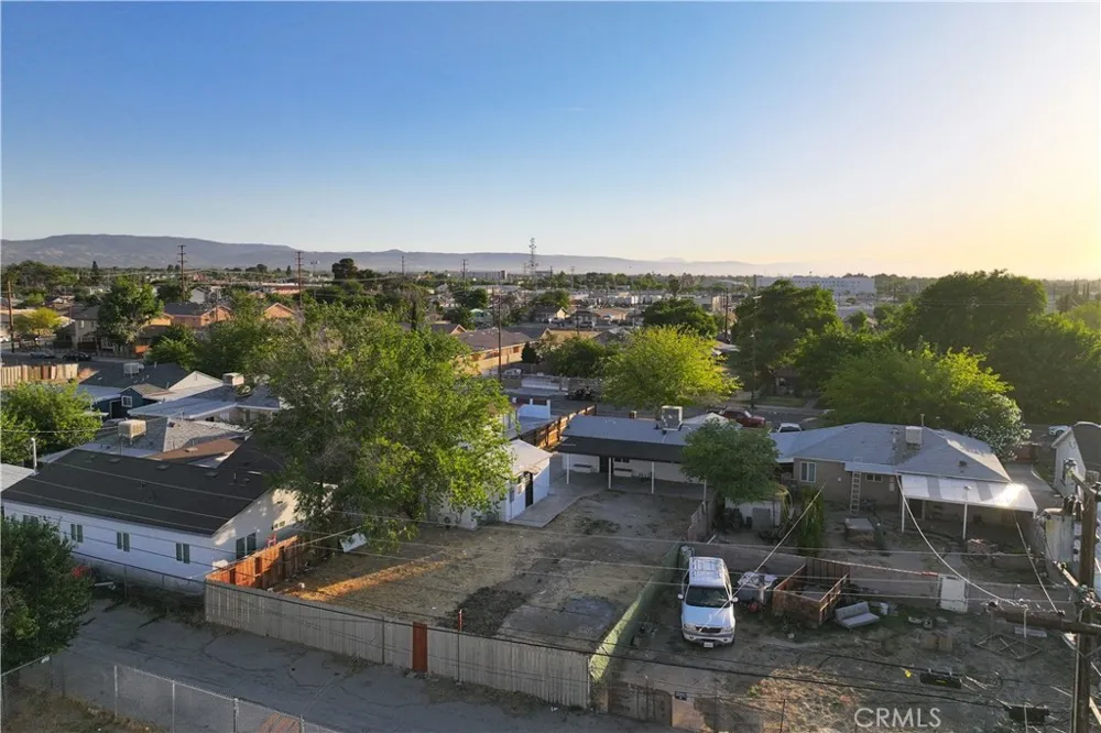 45040 Redwood Avenue Lancaster, CA 93534