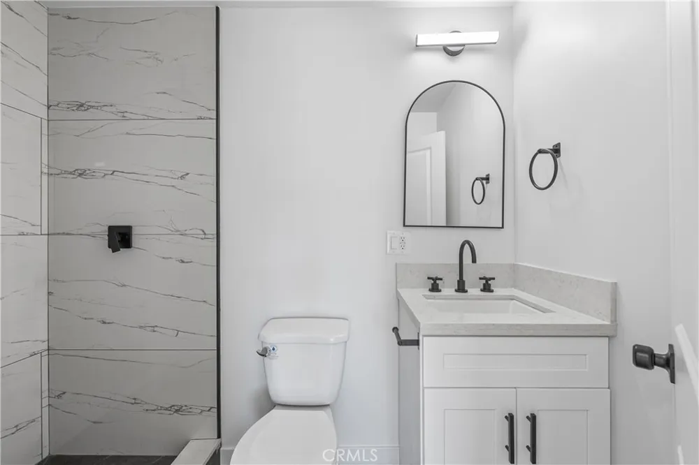 45040 Redwood Avenue Lancaster, CA 93534