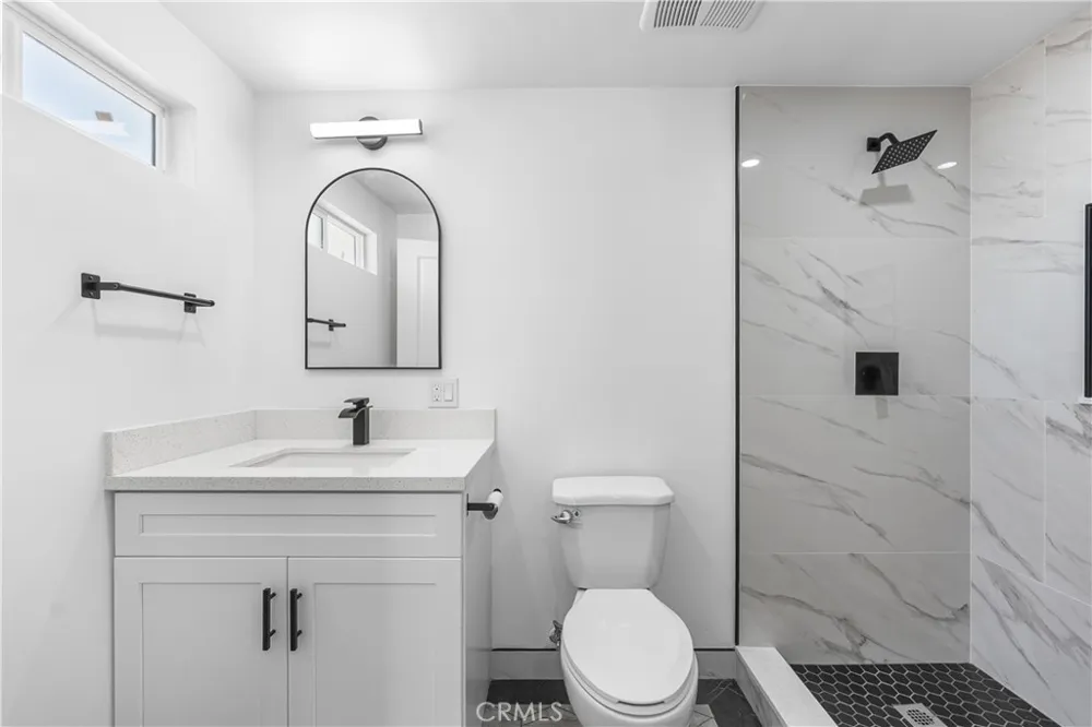 45040 Redwood Avenue Lancaster, CA 93534