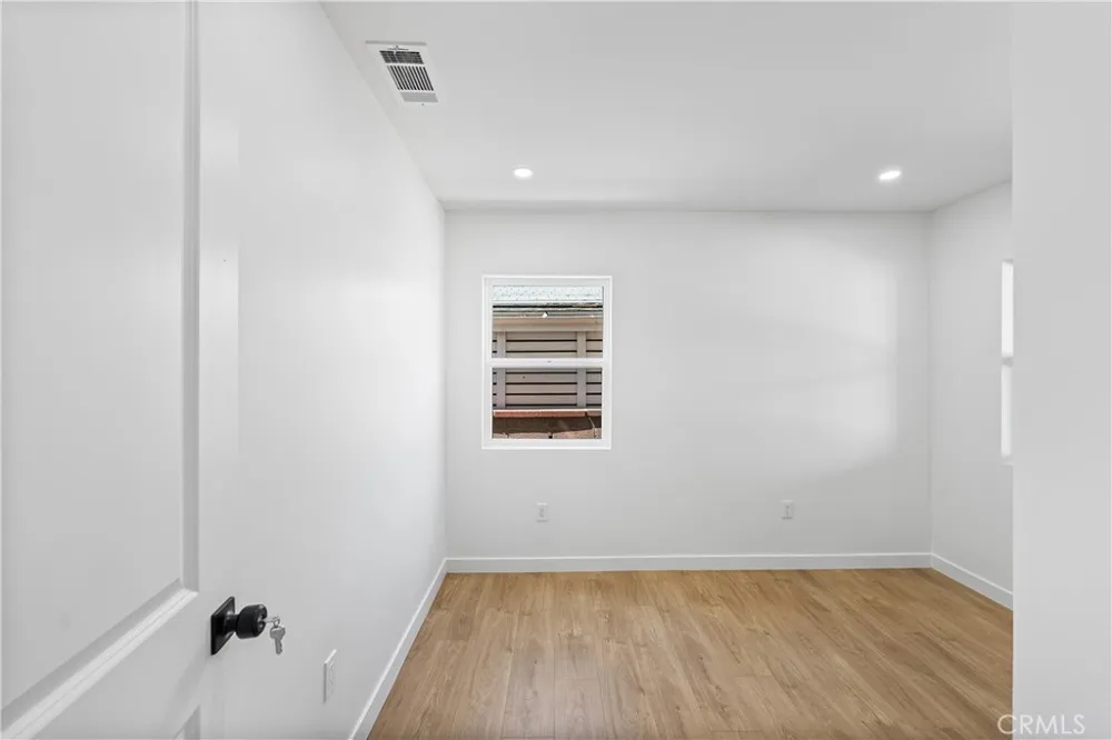 45040 Redwood Avenue Lancaster, CA 93534