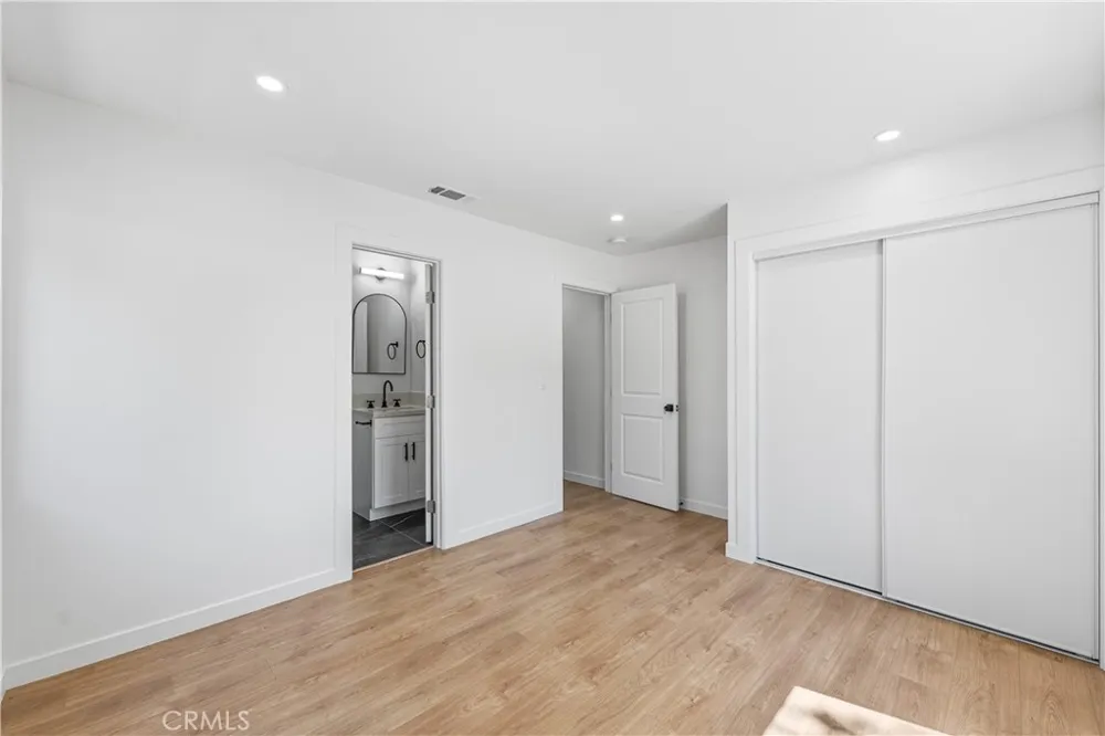 45040 Redwood Avenue Lancaster, CA 93534