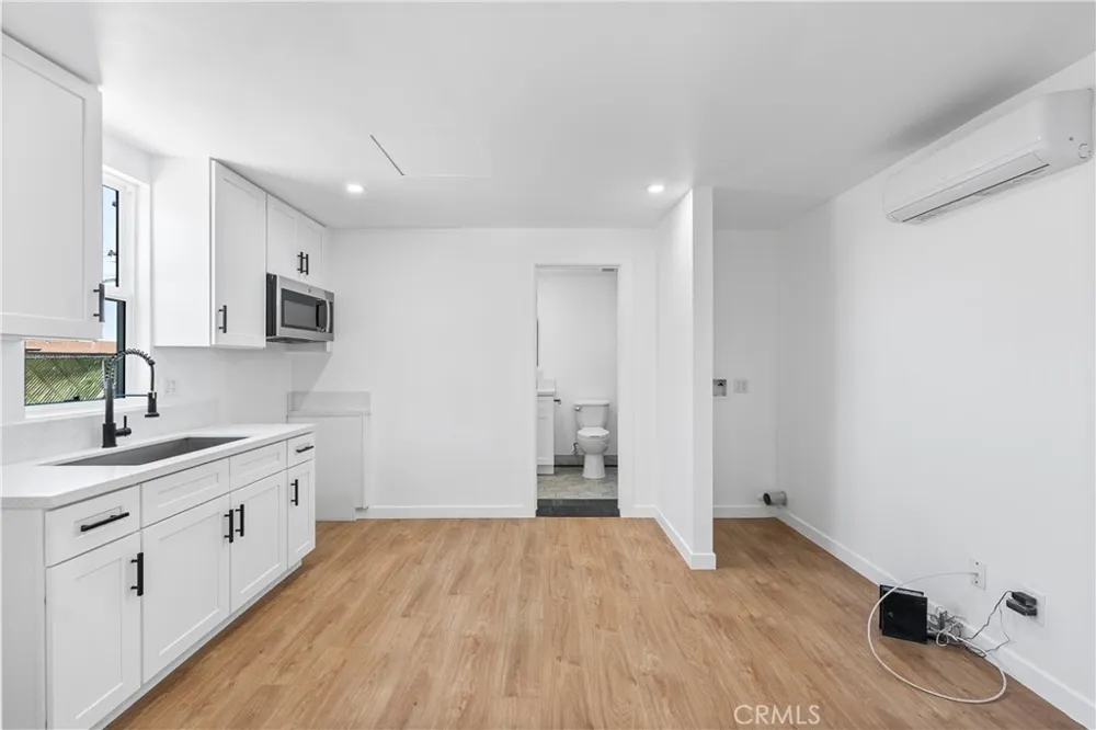 45040 Redwood Avenue Lancaster, CA 93534