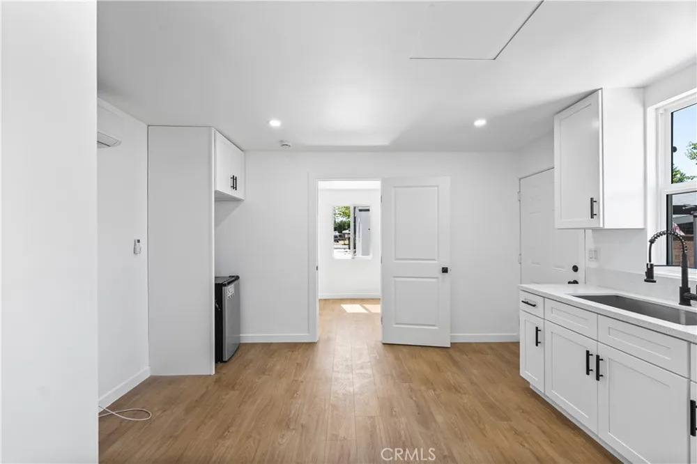 45040 Redwood Avenue Lancaster, CA 93534
