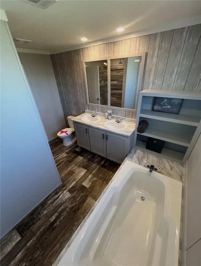 7470 Corrigan Ranch Dr Skidmore, TX 78389