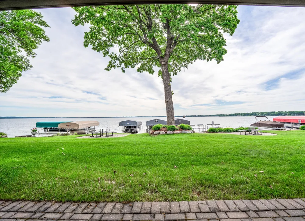 151 Lake Avenue #102 Spicer, MN 56288