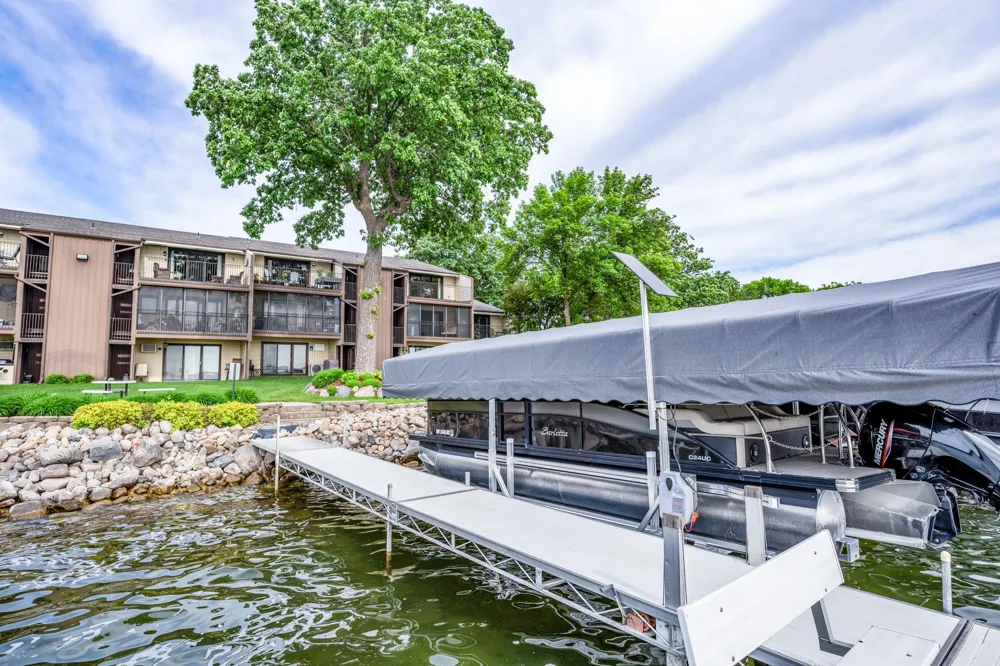 151 Lake Avenue #102 Spicer, MN 56288