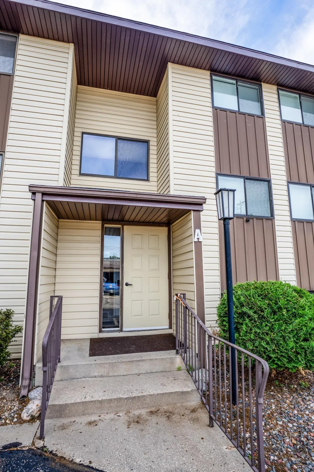 151 Lake Avenue #102 Spicer, MN 56288
