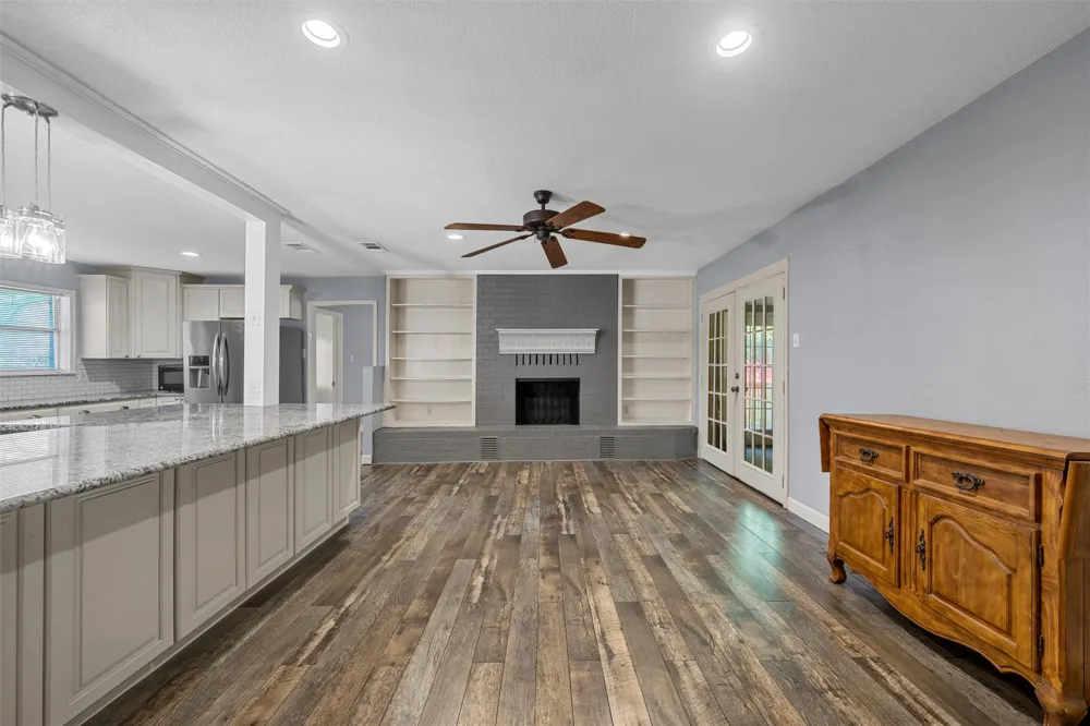 605 Roberts Street West, TX 76691