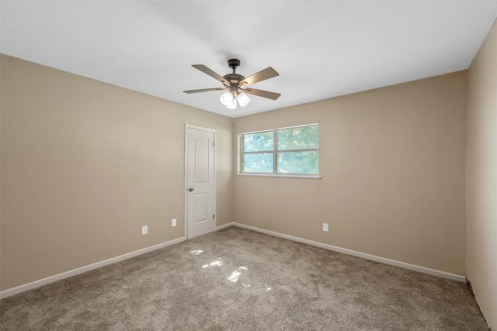 605 Roberts Street West, TX 76691