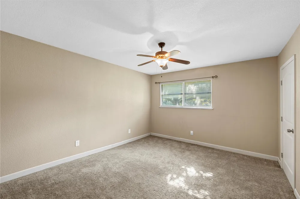605 Roberts Street West, TX 76691
