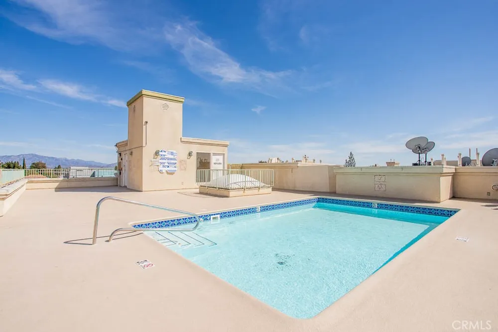 16940 Chatsworth #206 Granada Hills, CA 91344