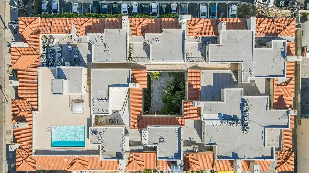 16940 Chatsworth #206 Granada Hills, CA 91344
