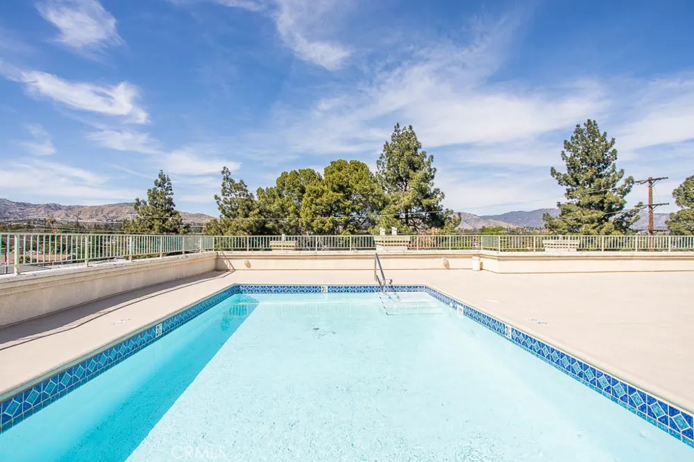 16940 Chatsworth #206 Granada Hills, CA 91344