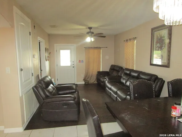 1102 SAINT MARYS ST Beeville, TX 78102